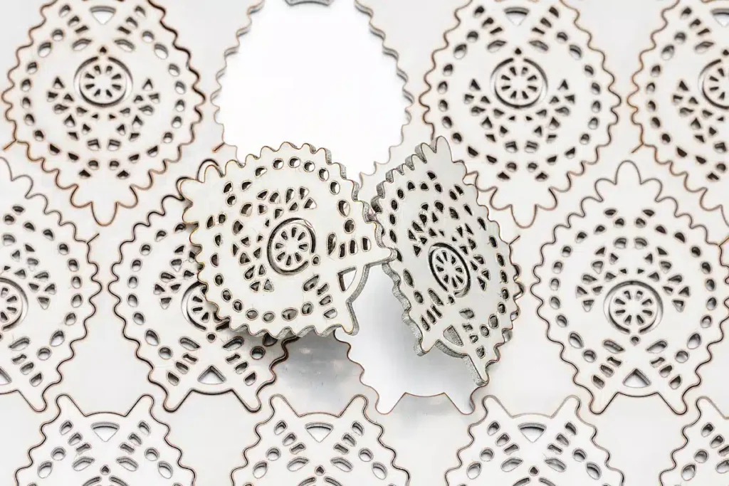 ultra-high precision cold control laser cutting technology for accessories and jewelry